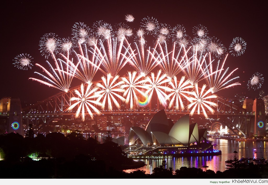 Những hình ảnh bắn pháo hoa chào mừng năm mới lung linh đẹp nhất thế giới -12